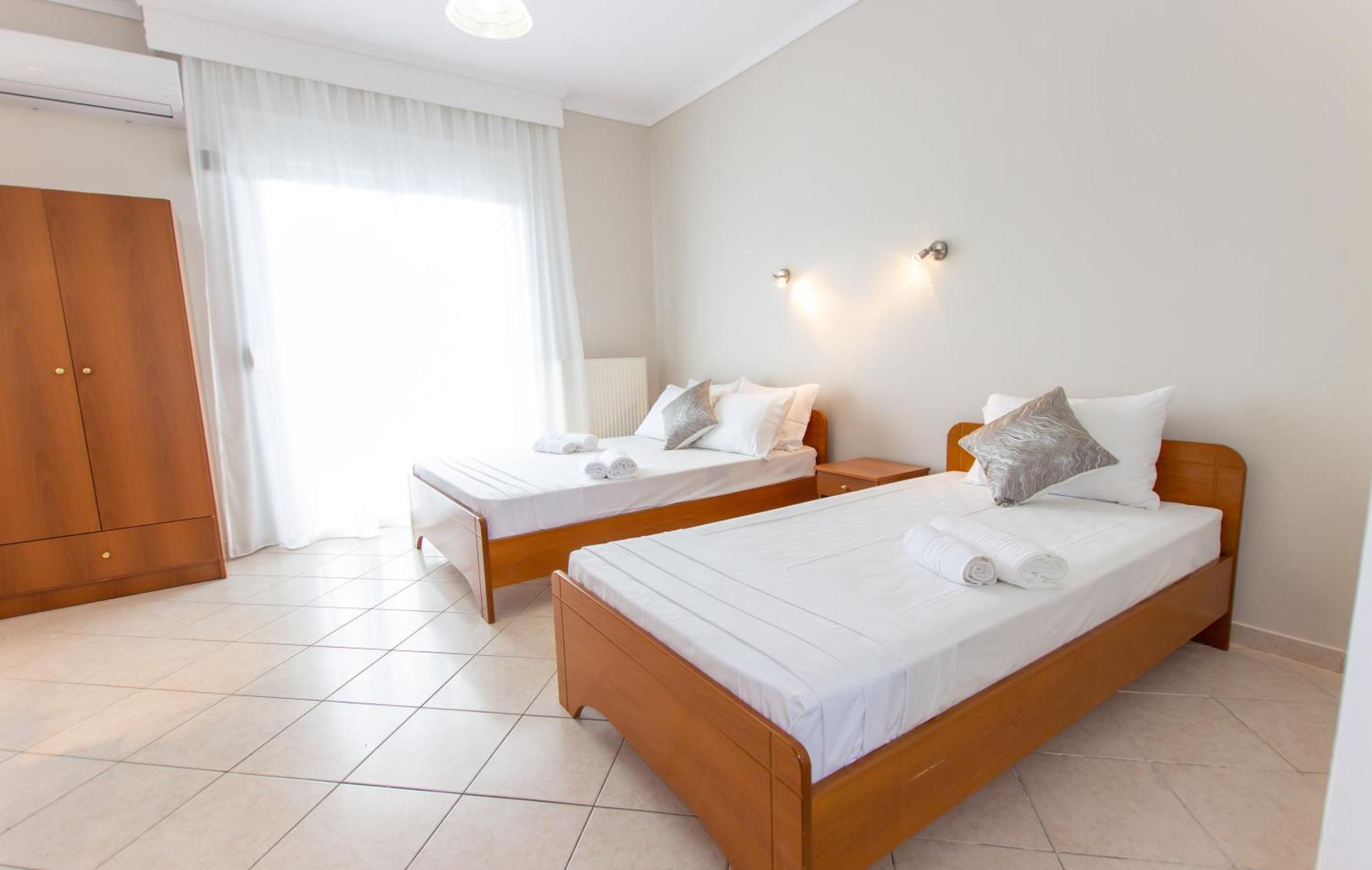 Athanasia Inn Vrasná Buitenkant foto