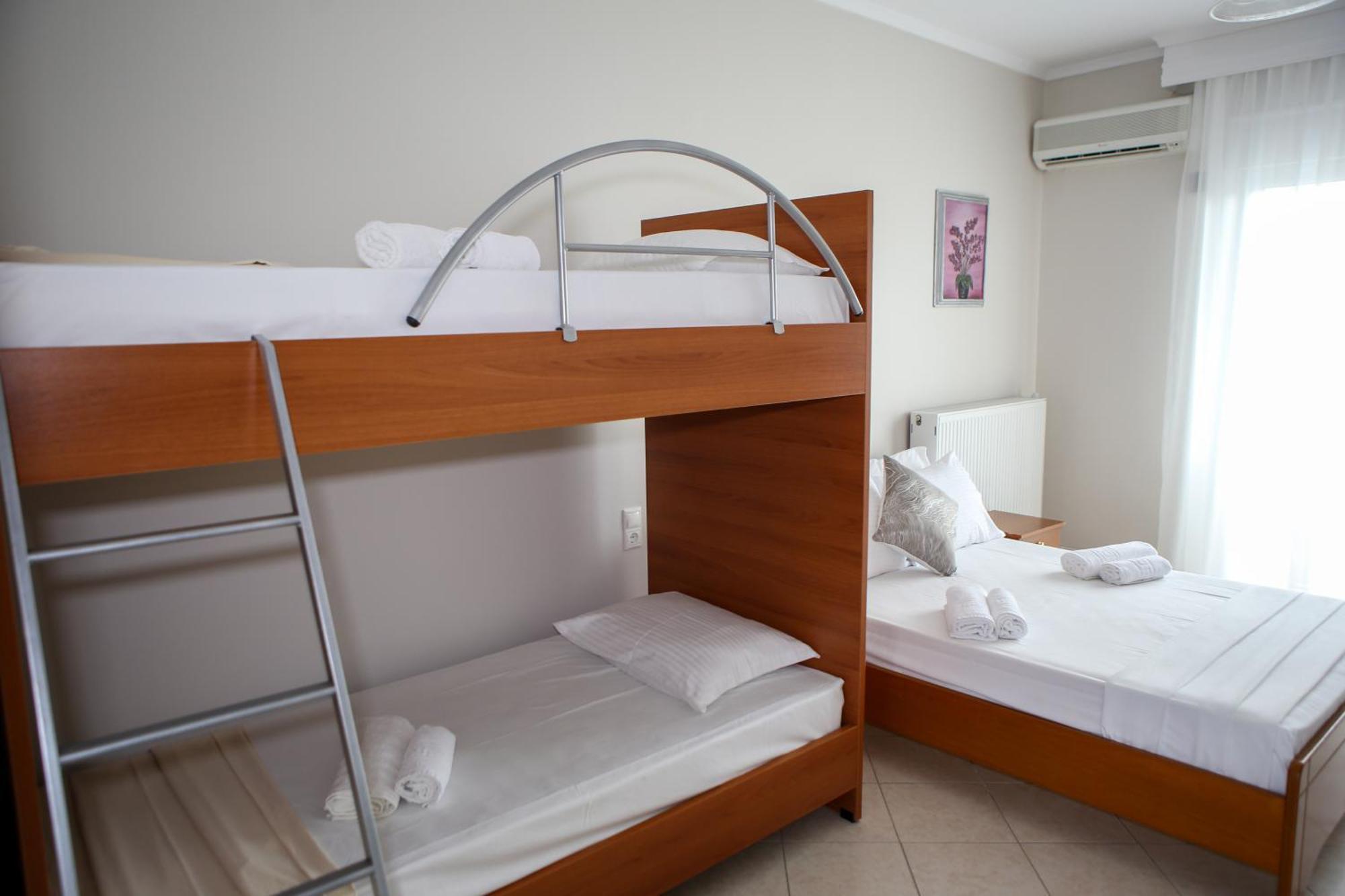 Athanasia Inn Vrasná Buitenkant foto