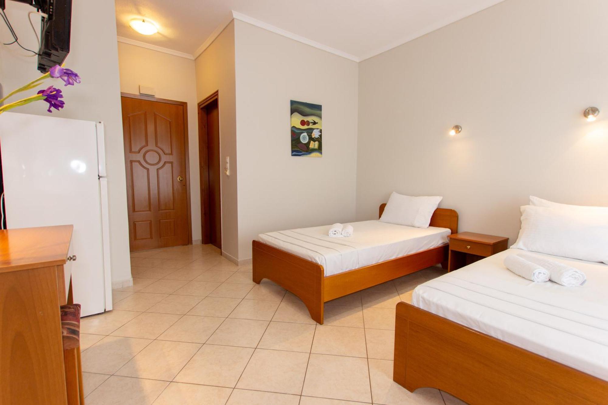 Athanasia Inn Vrasná Buitenkant foto