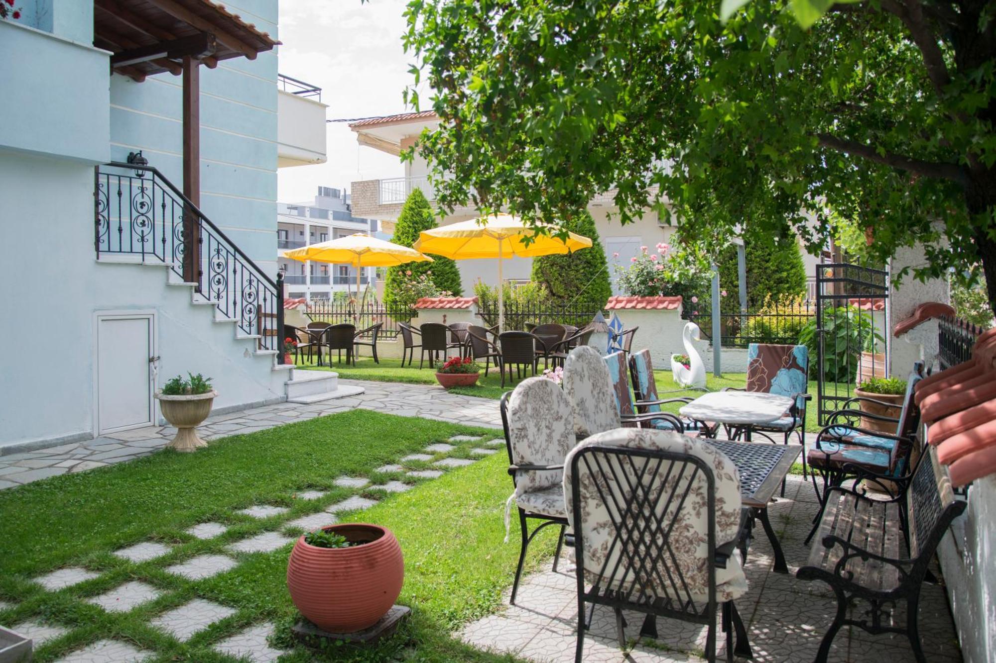 Athanasia Inn Vrasná Buitenkant foto