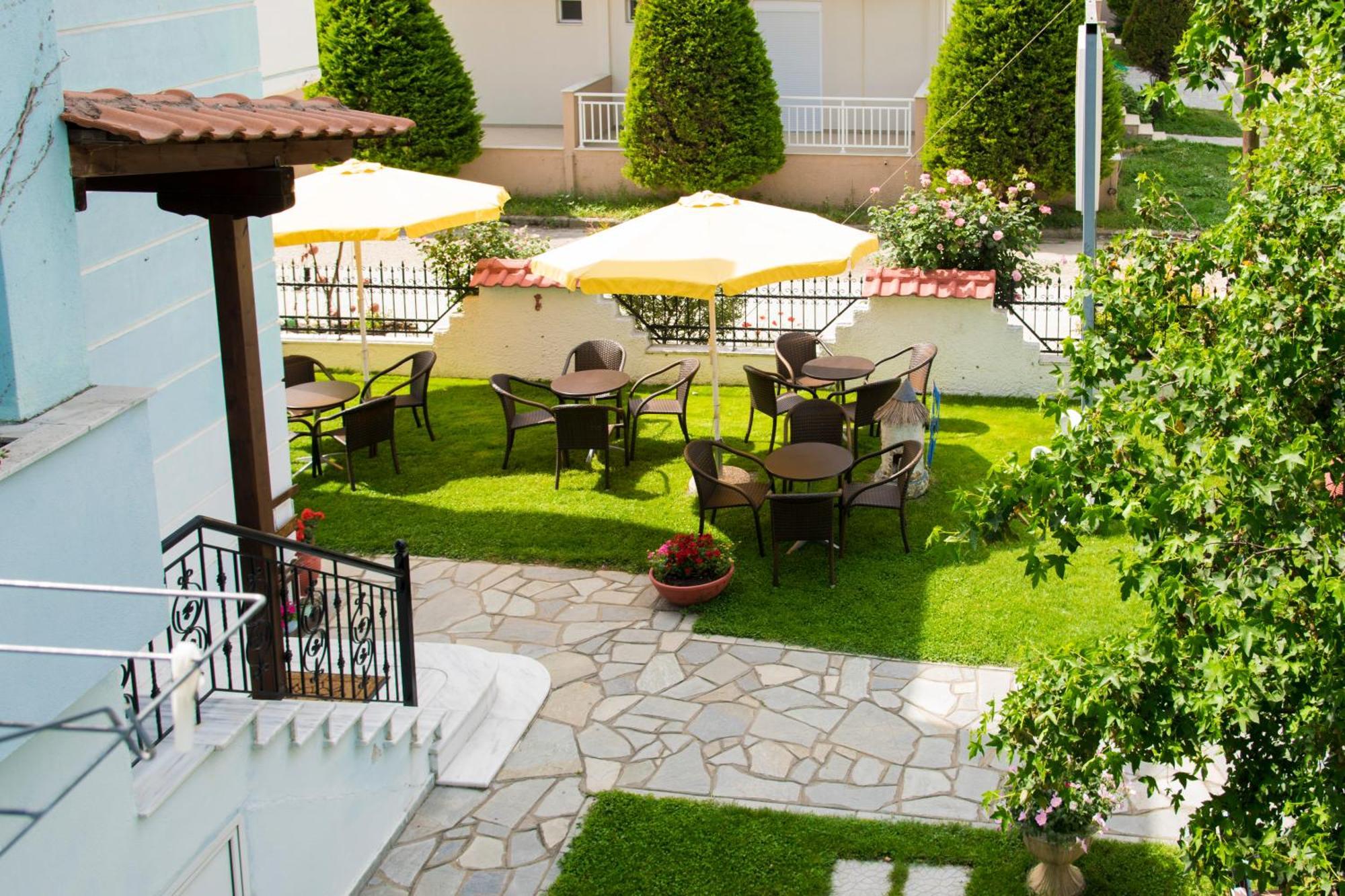 Athanasia Inn Vrasná Buitenkant foto