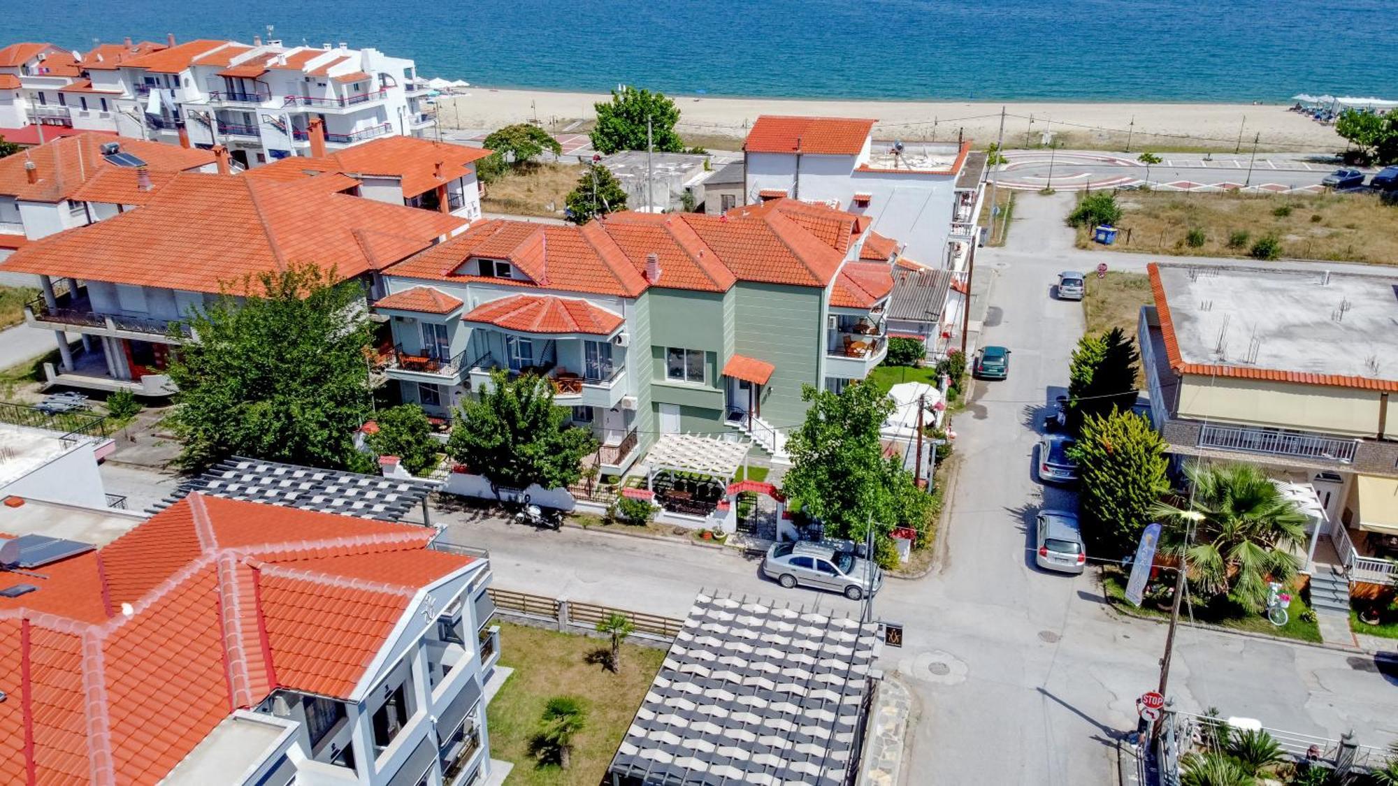 Athanasia Inn Vrasná Buitenkant foto