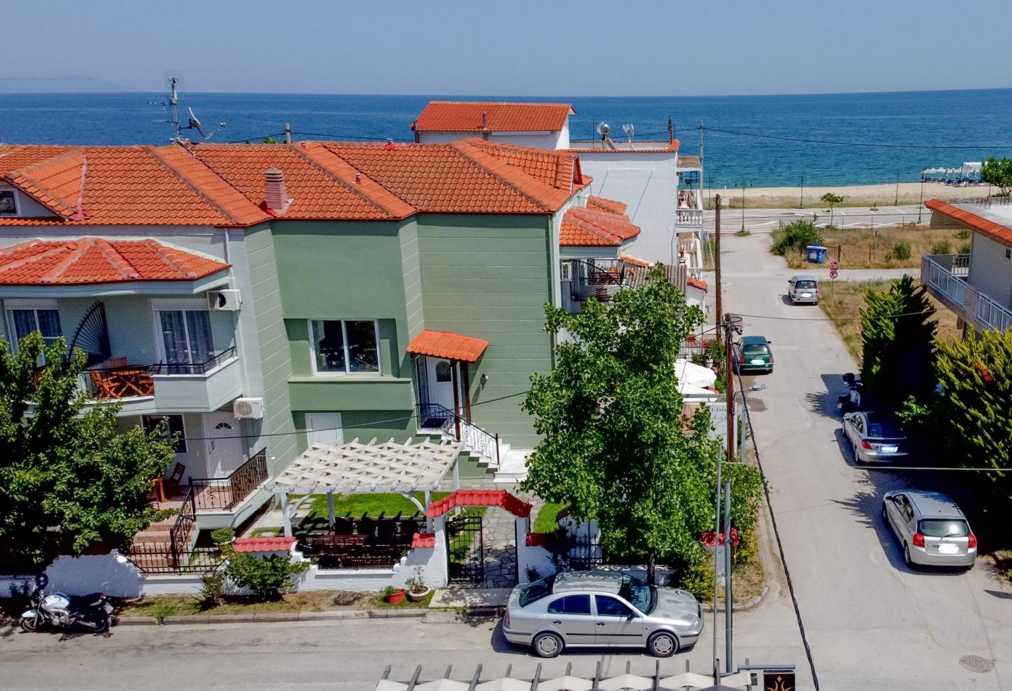 Athanasia Inn Vrasná Buitenkant foto