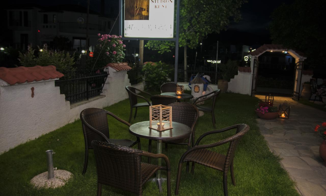 Athanasia Inn Vrasná Buitenkant foto