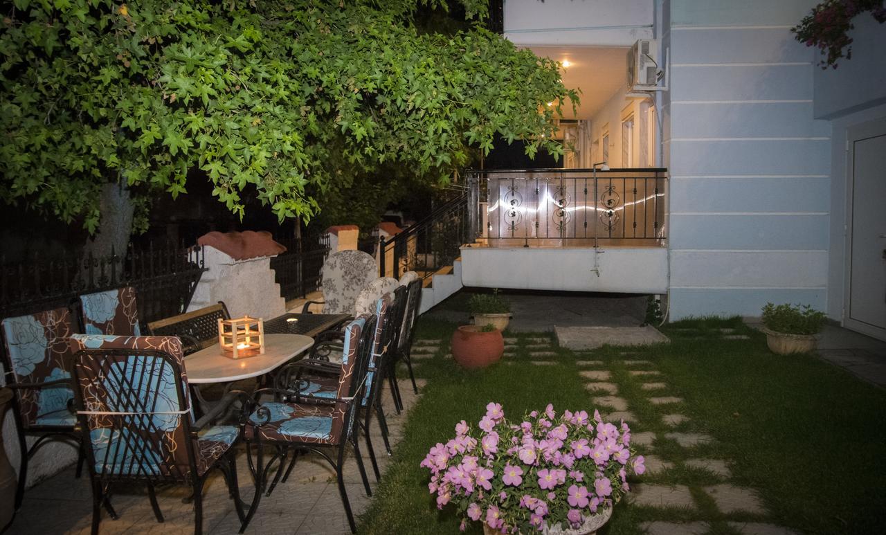 Athanasia Inn Vrasná Buitenkant foto